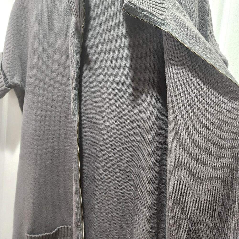 Xhilaration Greyish Tan Short Sleeve Zip Long Knit Sweater M - Picture 8 of 9